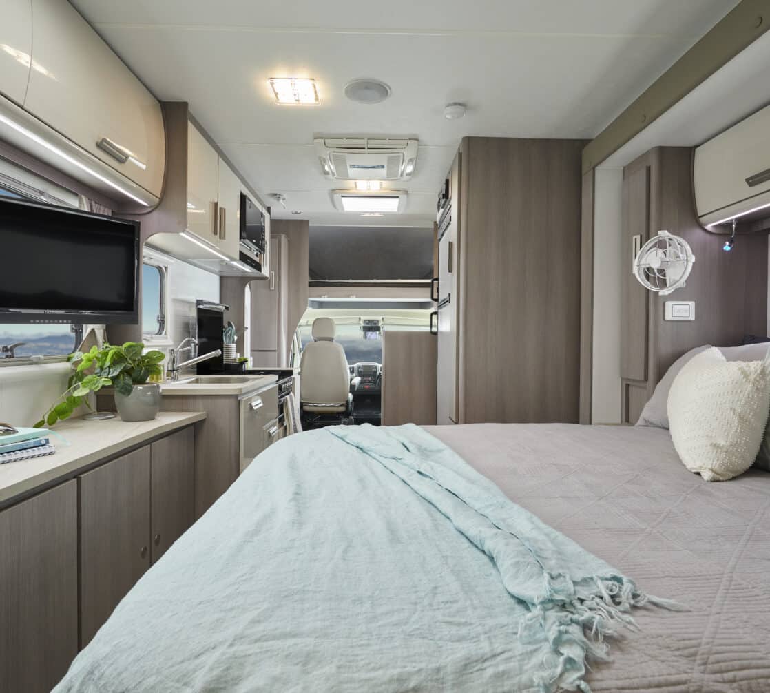 Let's Go Motorhomes Jayco Royale — 4 Berth