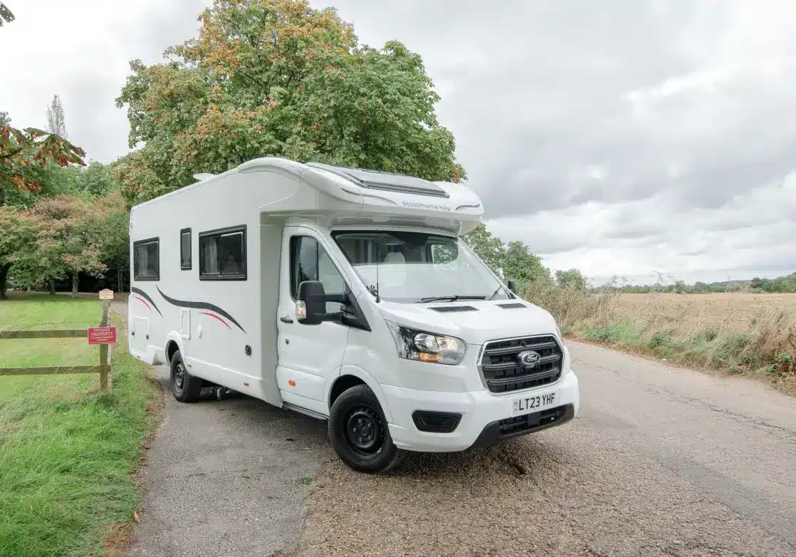 Britz Navigator — 5 Berth
